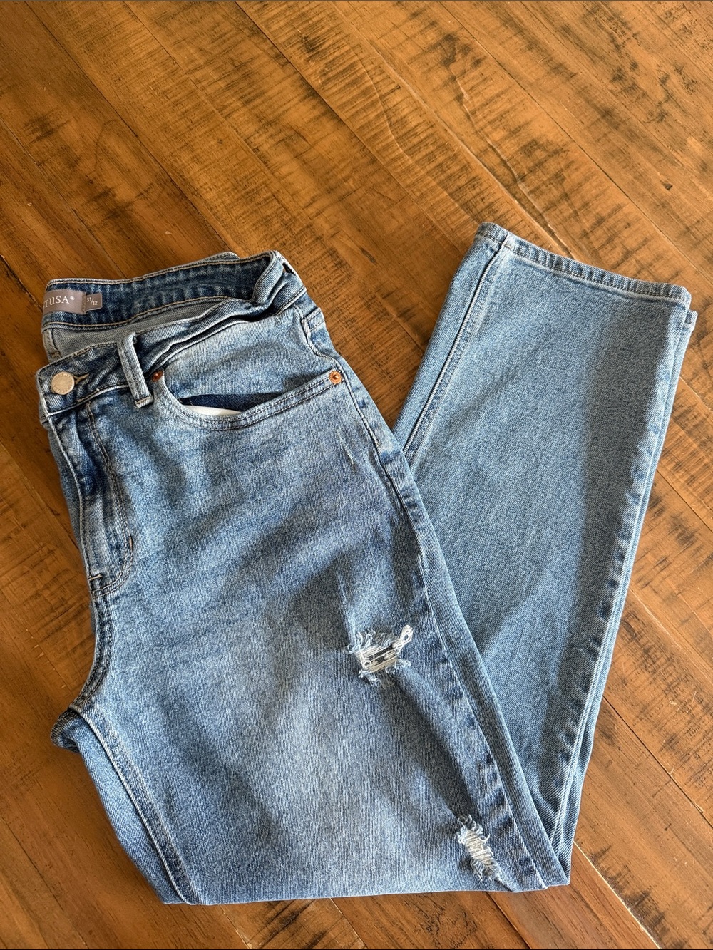 Just USA High Rise Straight Leg Distressed Jeans Stitch Fix - EUC 12/31 👖